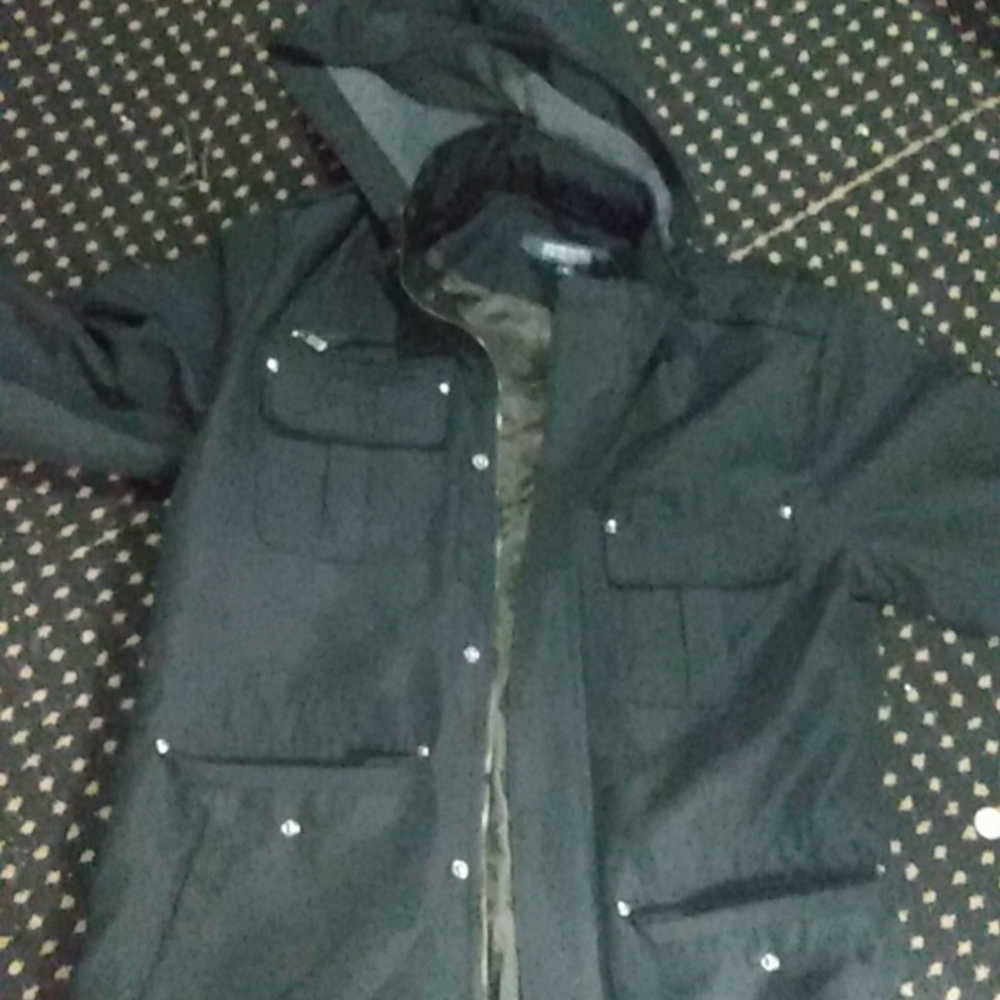 Kenneth Cole spring coat zipper broken but buttons work fine